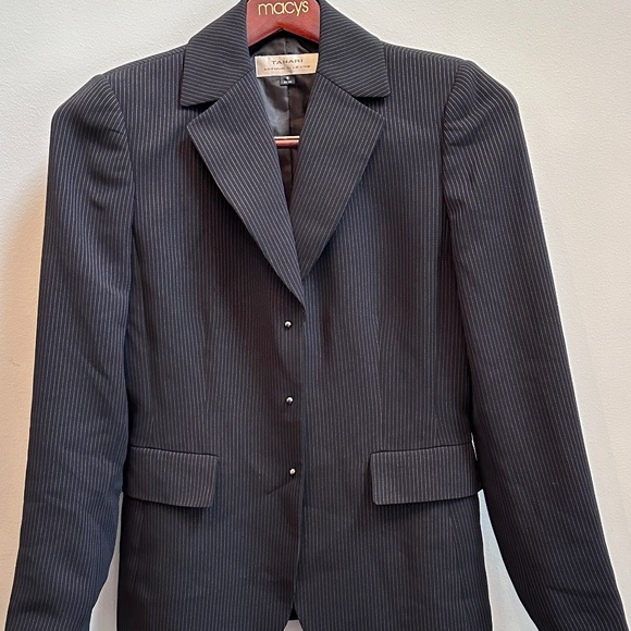 Tahari Arthur S Levine career black striped fitted blazer size 6 - Picture 3 of 15